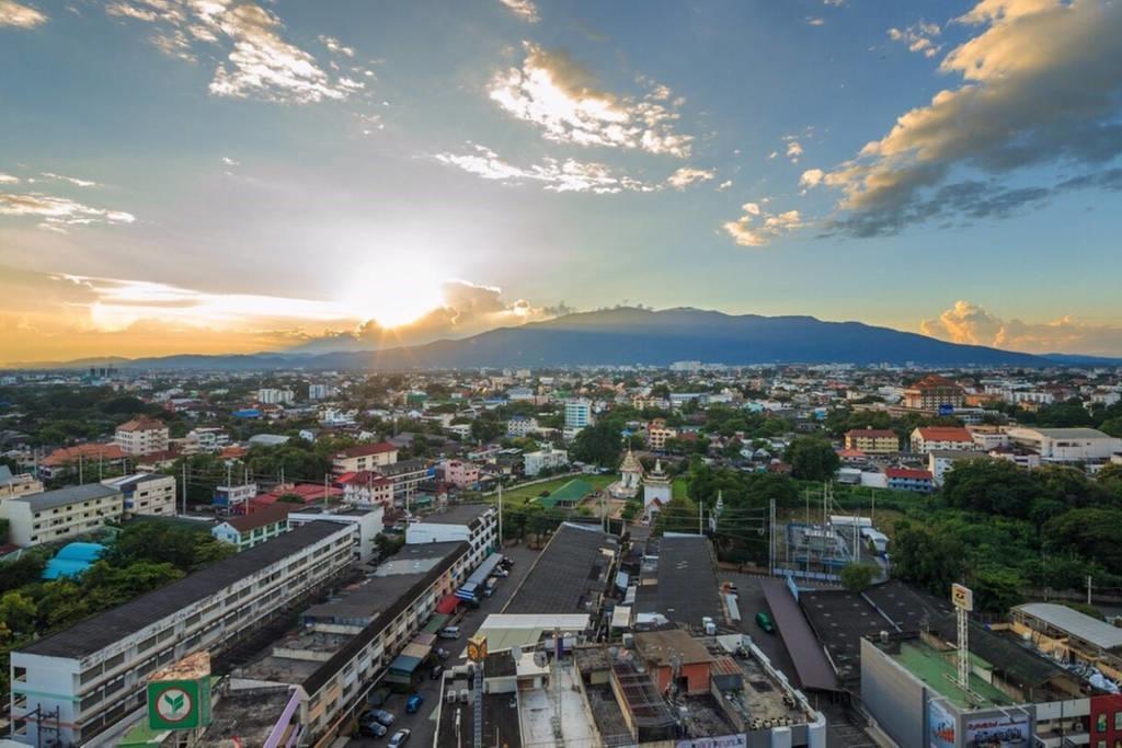 Astra Suites Central Chiang Mai Buitenkant foto