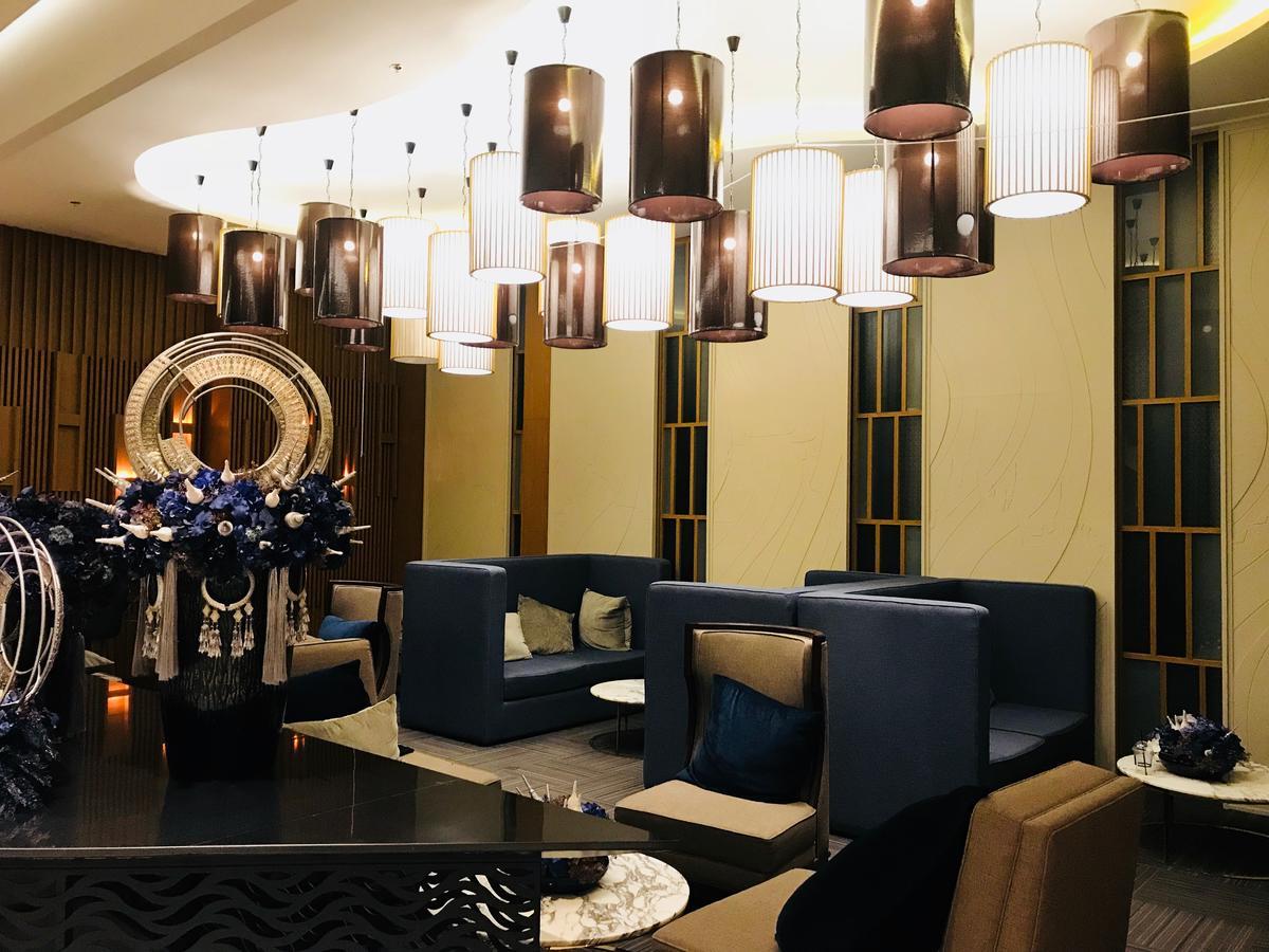 Astra Suites Central Chiang Mai Buitenkant foto